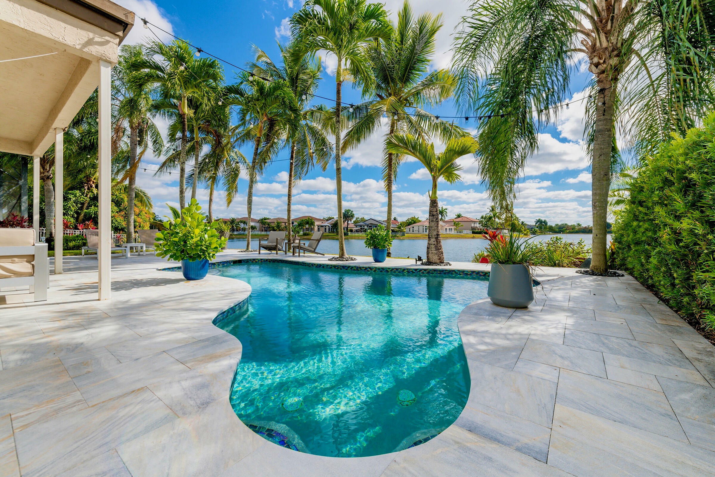 Property Photo: 18074 SW 33rd Court FL 33029