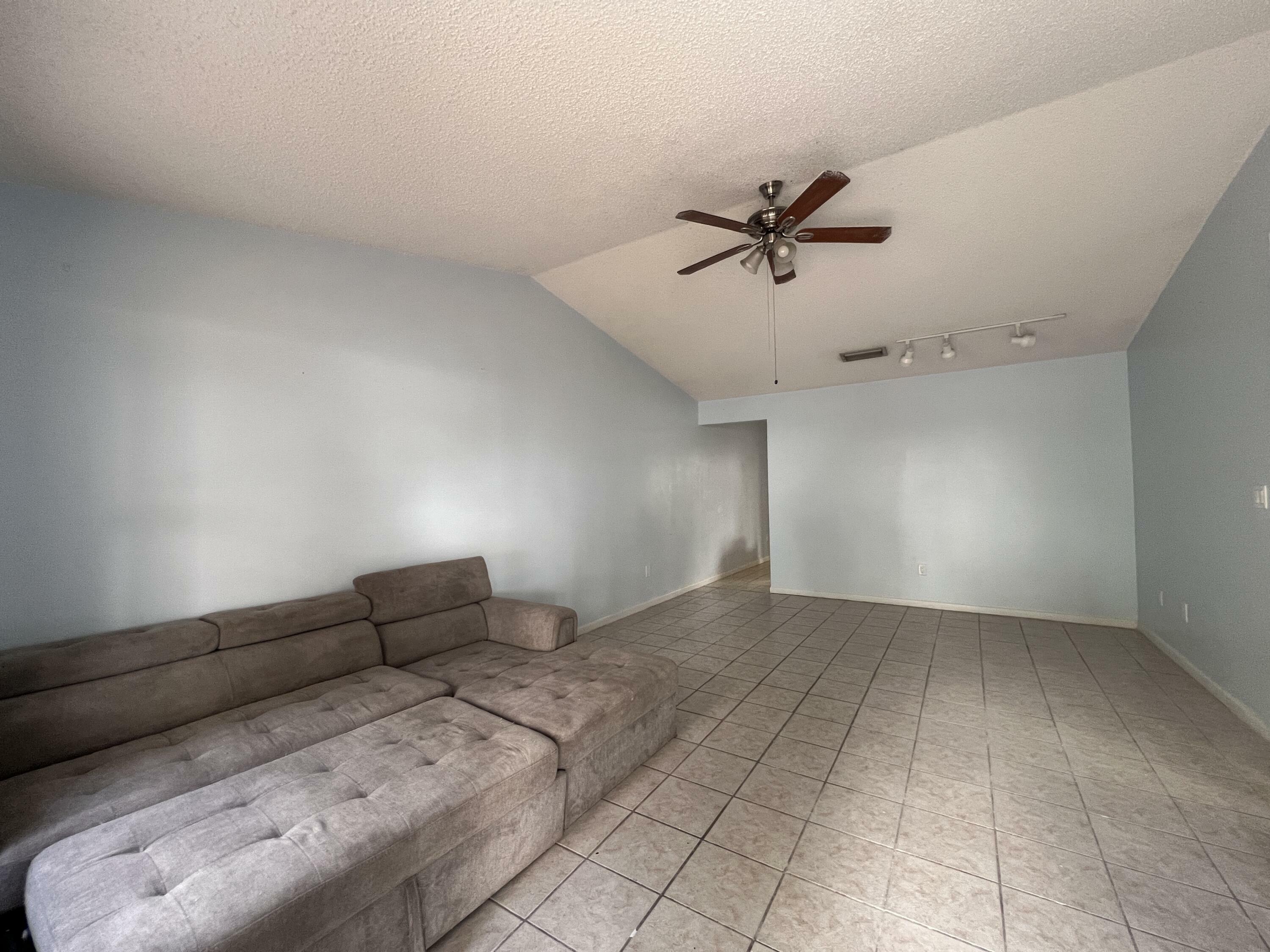 Property Photo:  3823 E Woodridge Terrace  FL 33461 