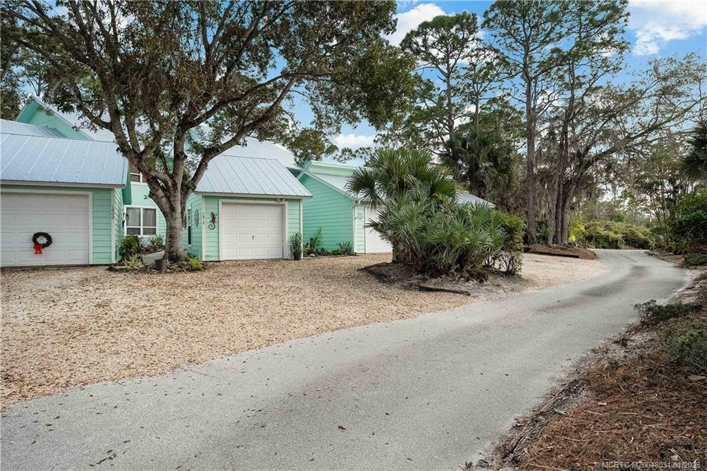 Property Photo:  1815 SE Hideaway Circle  FL 34952 