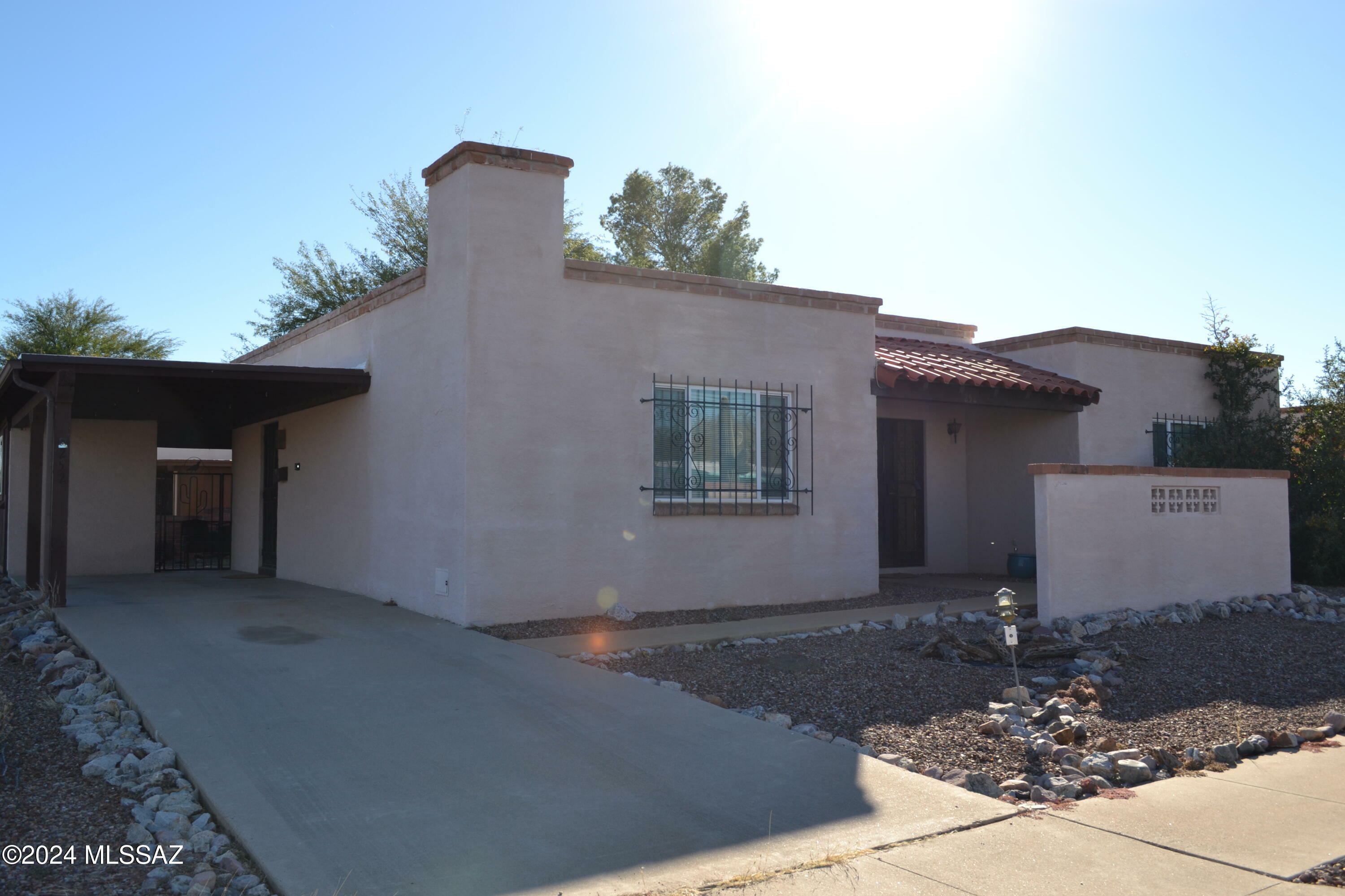 Property Photo:  252 E Las Granadas  AZ 85614 