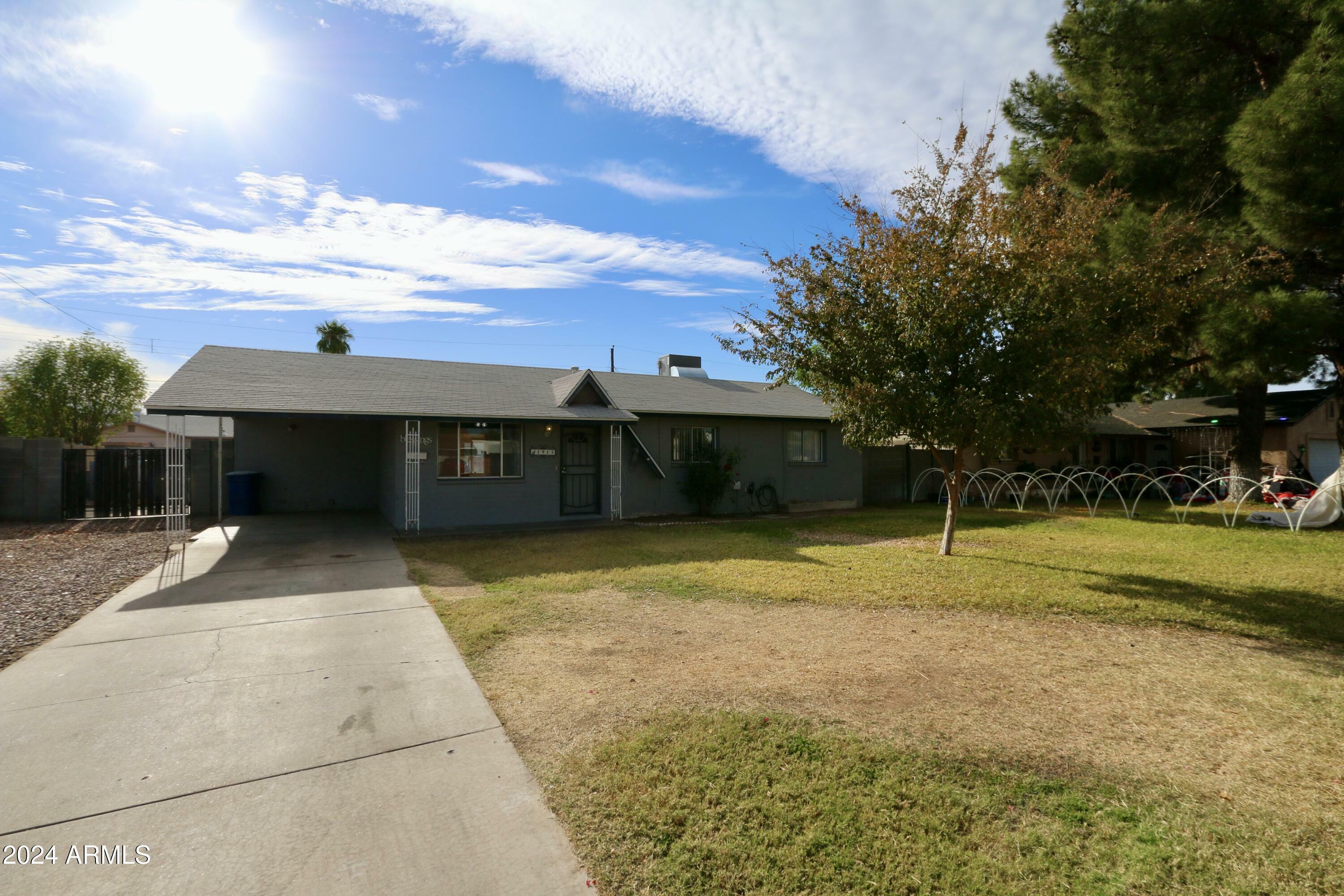 Property Photo: 1915 E Palmcroft Drive AZ 85282