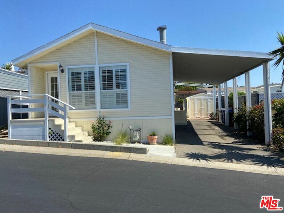 Property Photo:  29500 Heathercliff Rd 38  CA 90265 