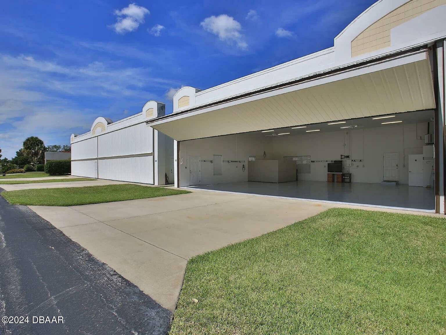 Property Photo:  1813 Eagle Crest Drive  FL 32128 