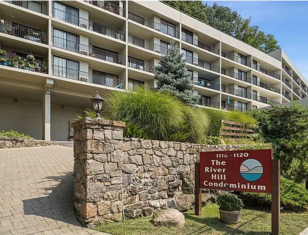 Property Photo: 1116 Warburton Avenue 3K NY 10701