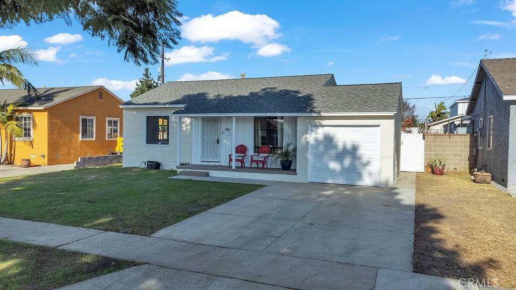 Property Photo:  11929 Ferina Street  CA 90650 