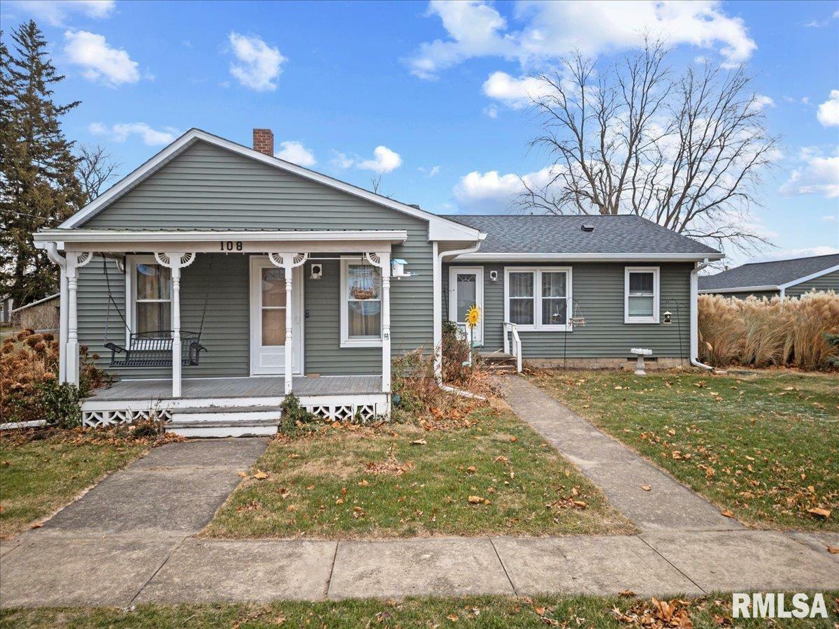 Property Photo:  108 N Cleveland Street  IL 61561 