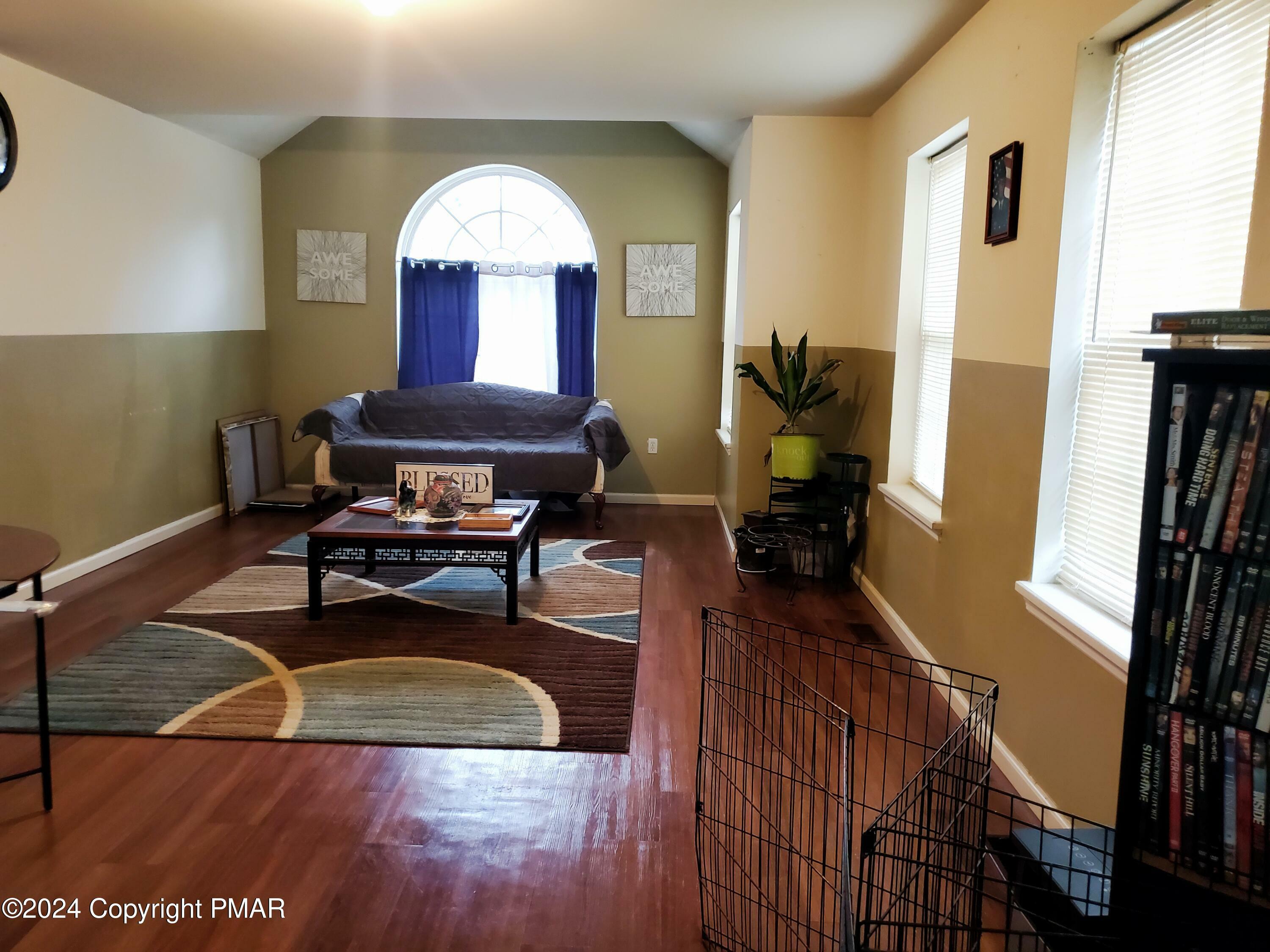 Property Photo:  1102 Steele Circle  PA 18324 