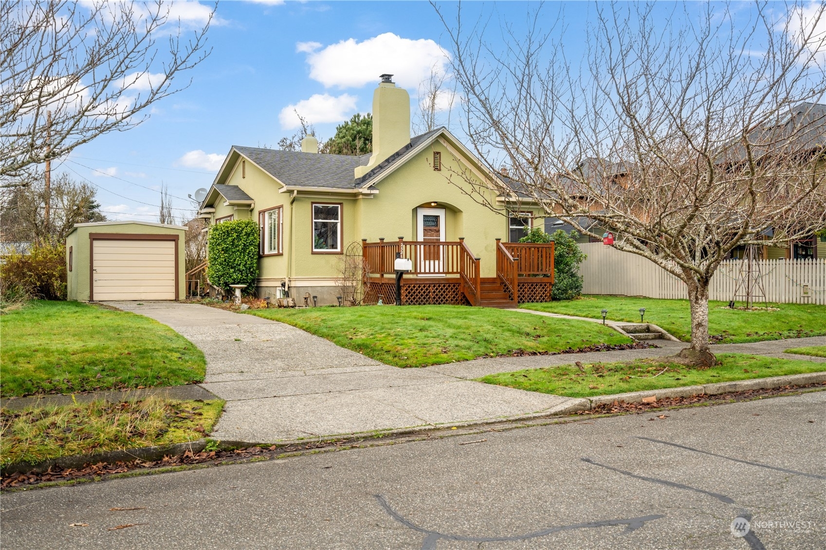 Property Photo:  2521  Dean Avenue  WA 98225 