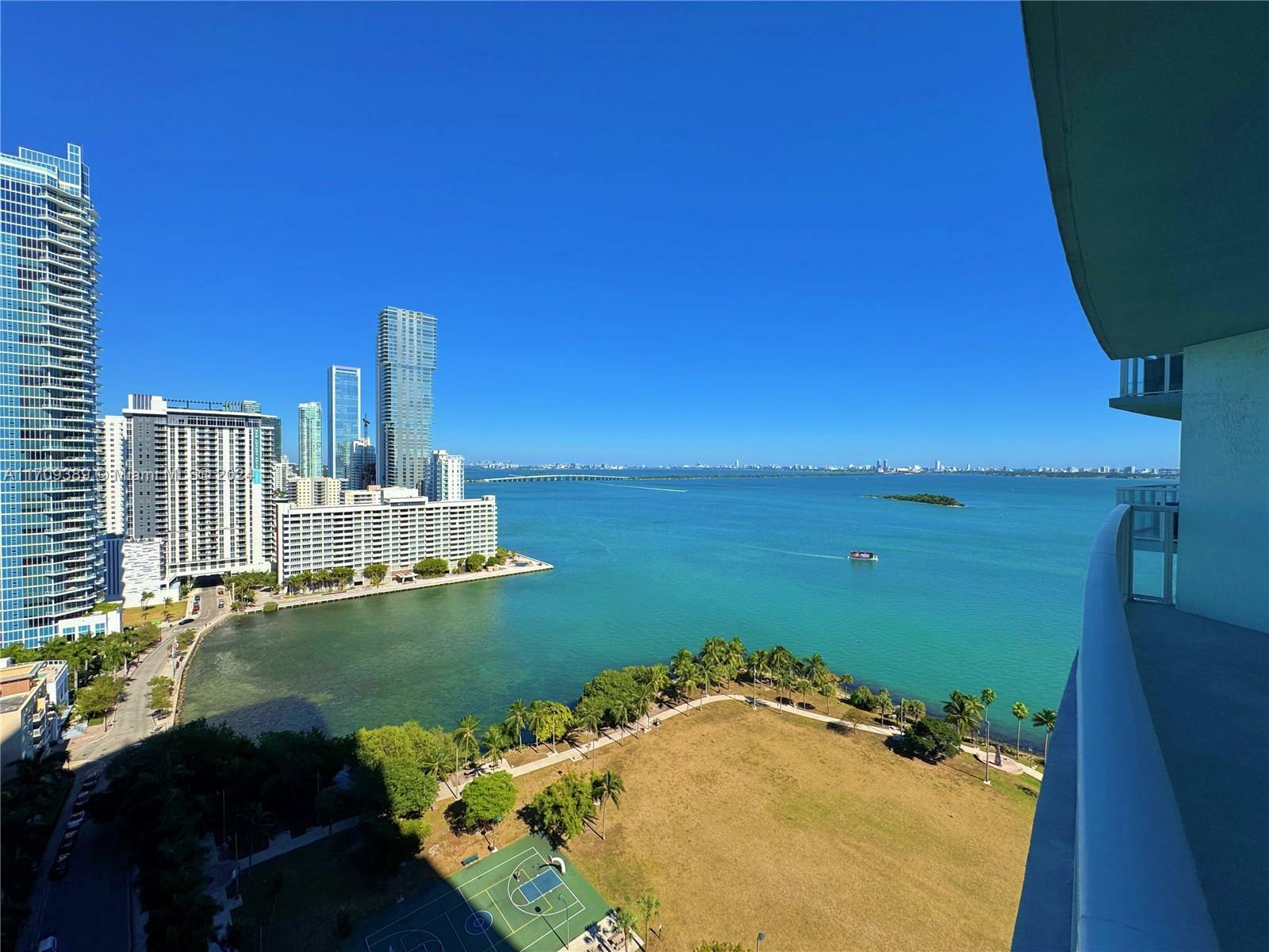 Property Photo:  1900 N Bayshore Dr 2104  FL 33132 