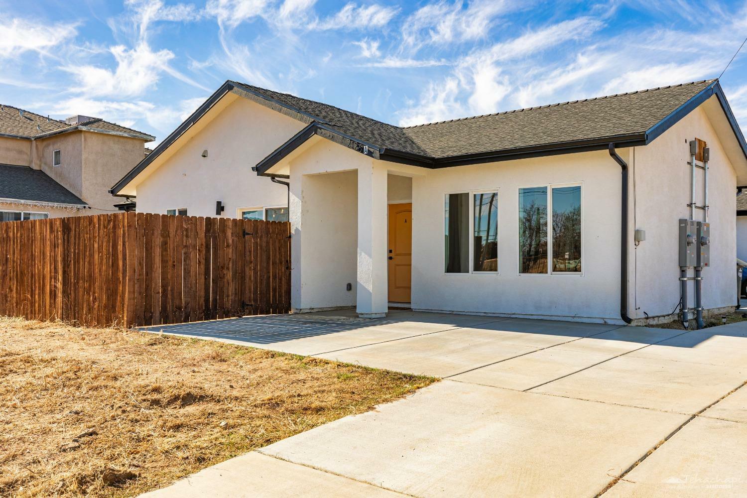 Property Photo:  21261 Golden Hills Boulevard  CA 93561 