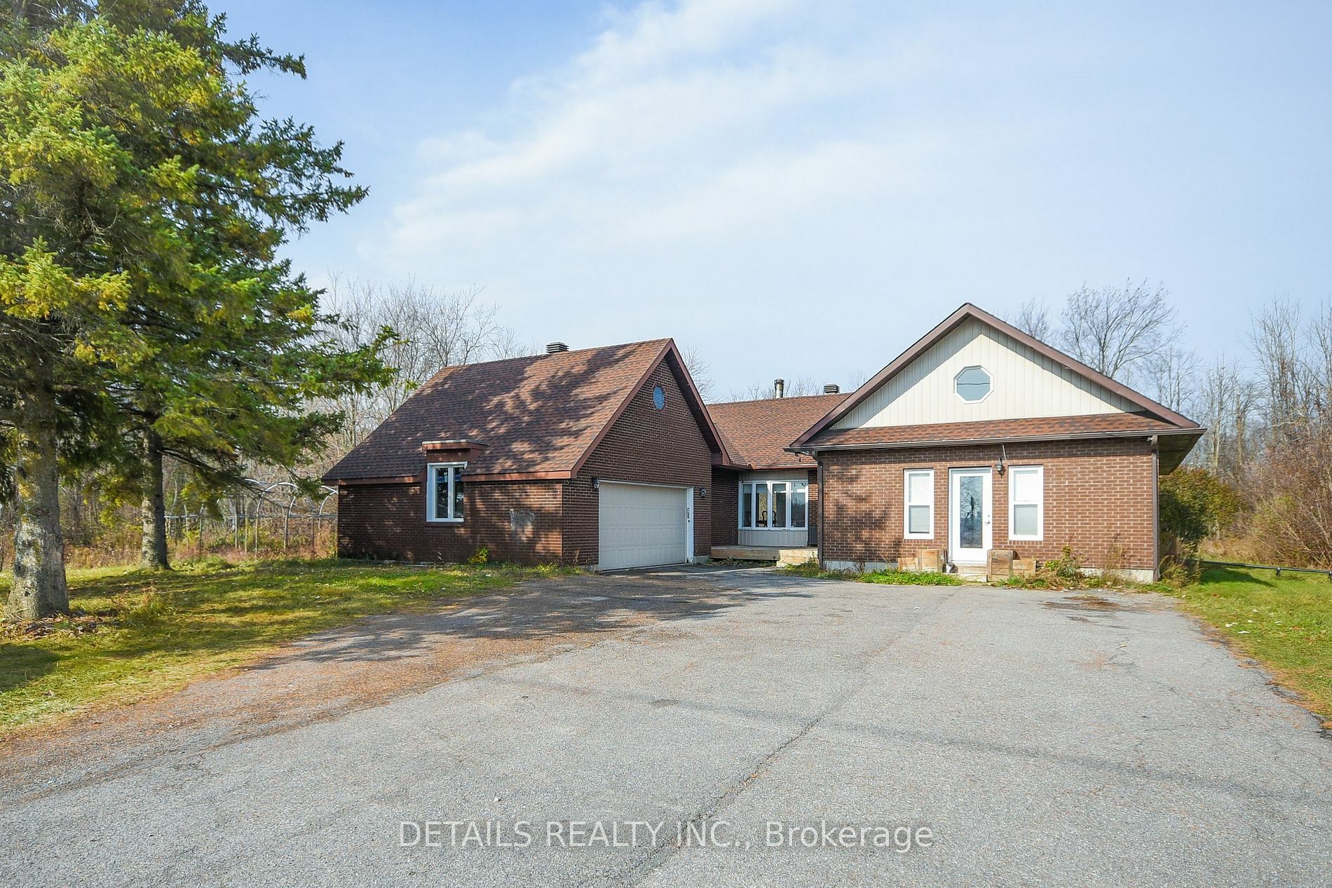 Property Photo:  3442 Barnsdale Rd  ON K2C 3H2 