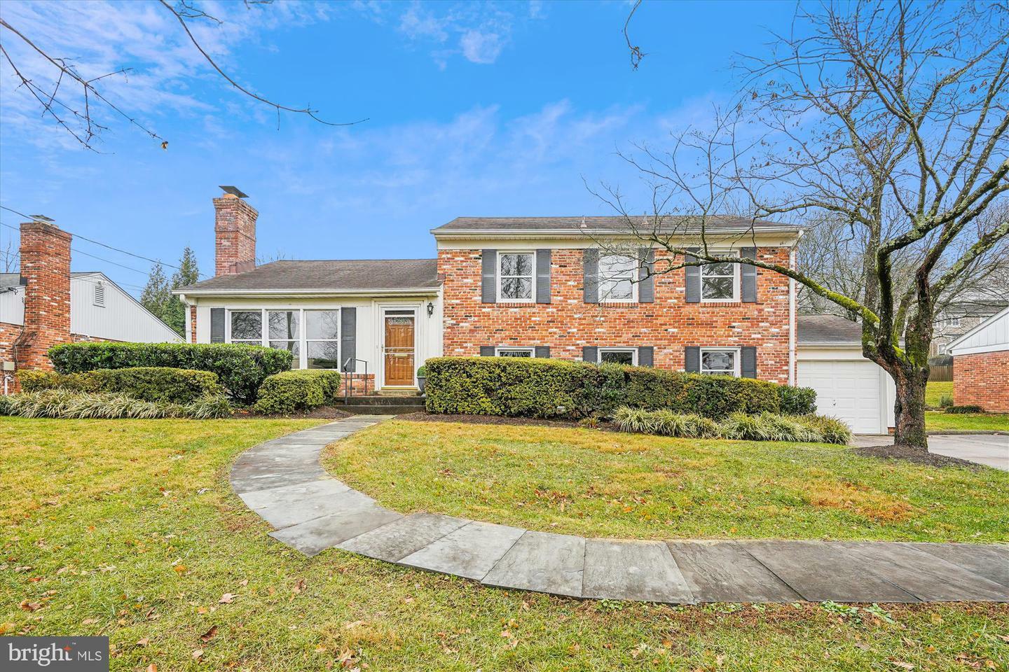 6302 Orchid Drive  Bethesda MD 20817 photo