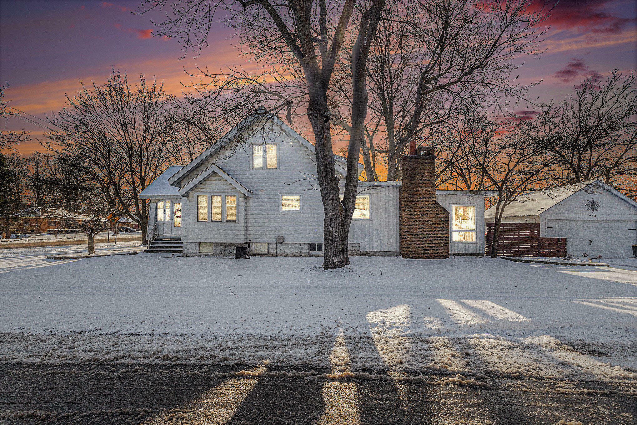 942 Lincoln Avenue  Holland MI 49423 photo