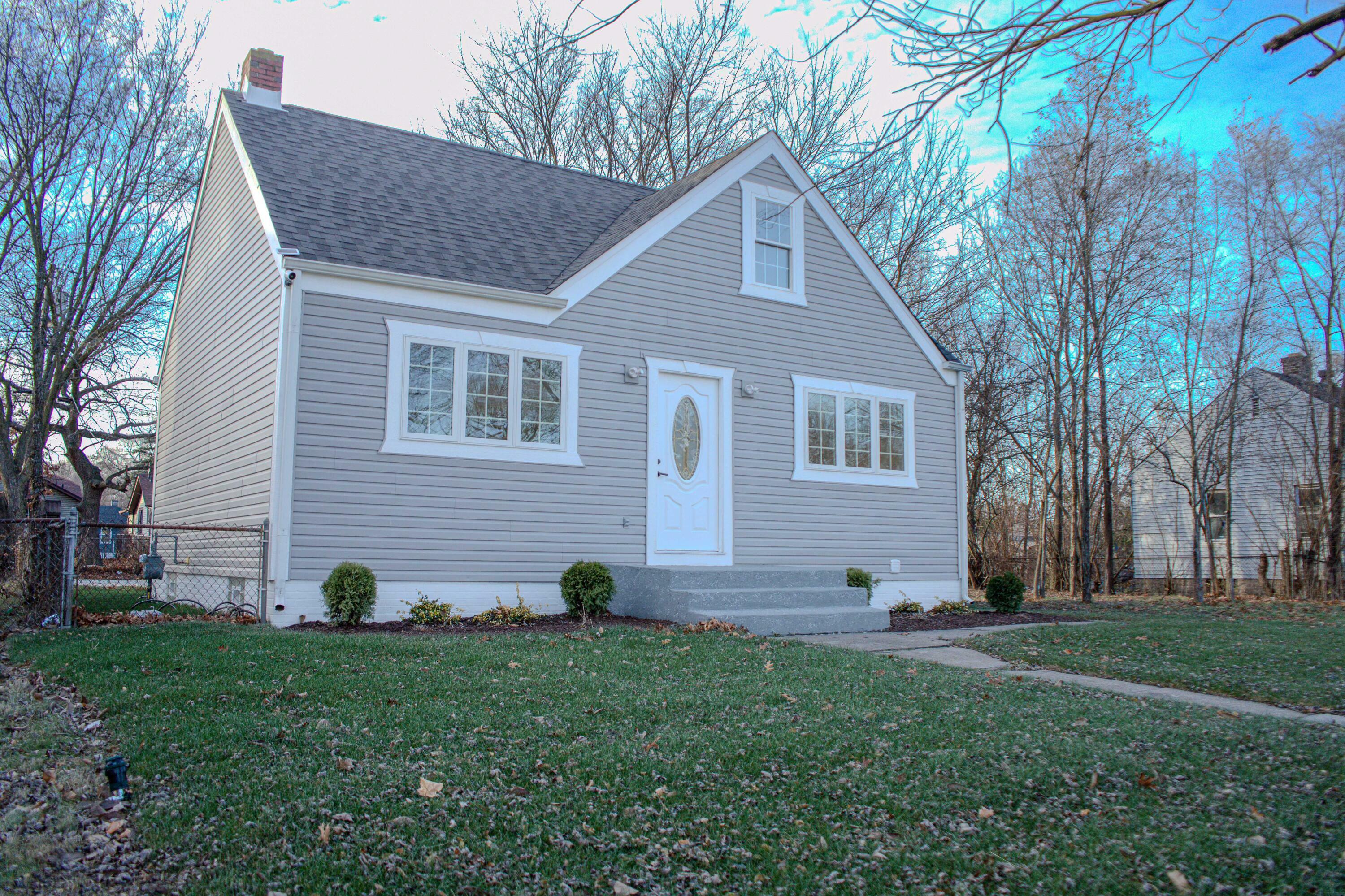 Property Photo:  864 Ohio Street  IN 46402 