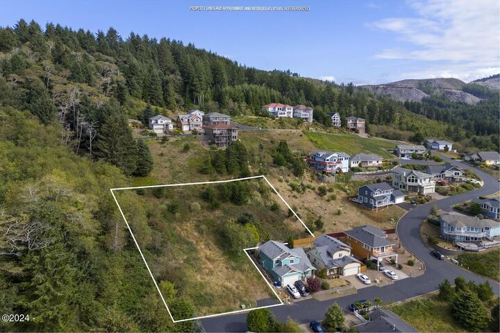 Property Photo: 8900 NE Harbor View Place OR 97341