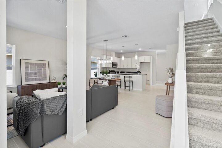 Property Photo:  813 S Locust Avenue  FL 32771 