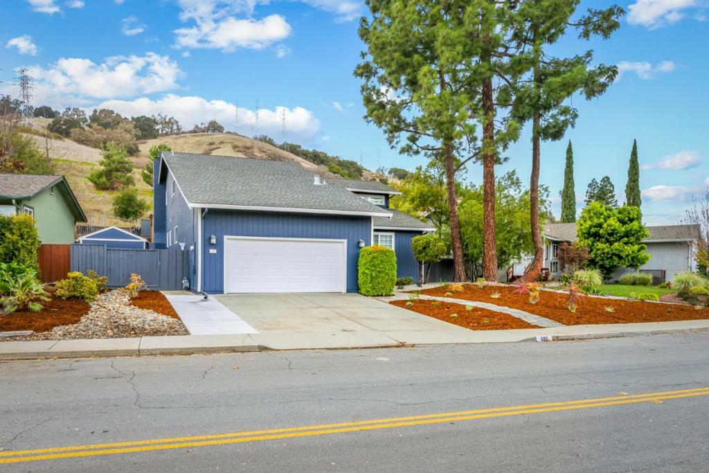 Property Photo:  682 Colleen Drive  CA 95123 