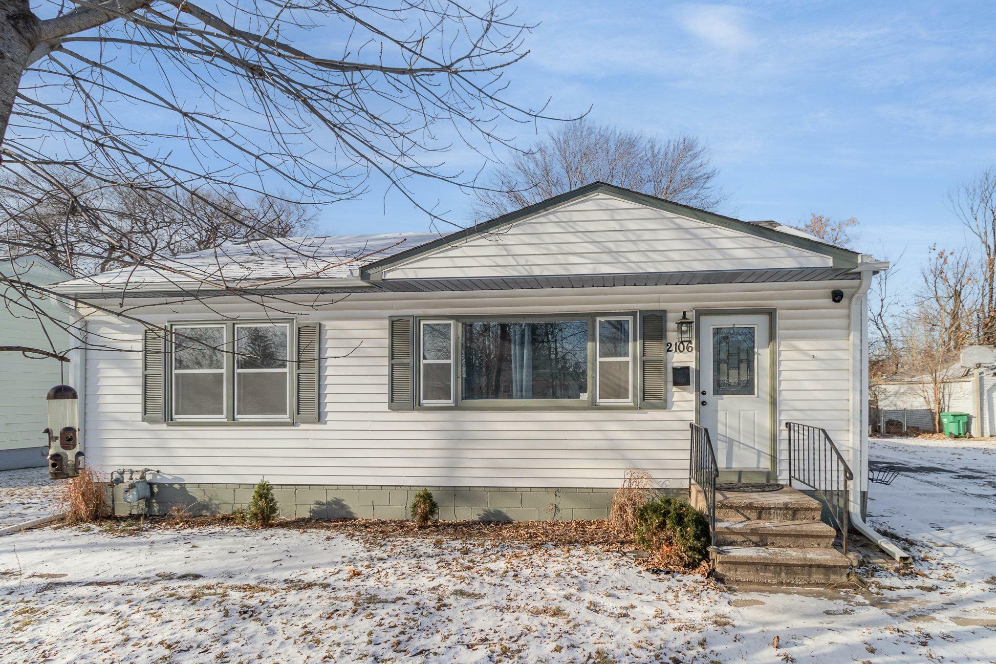 Property Photo:  2106 Ericon Drive  MN 55430 