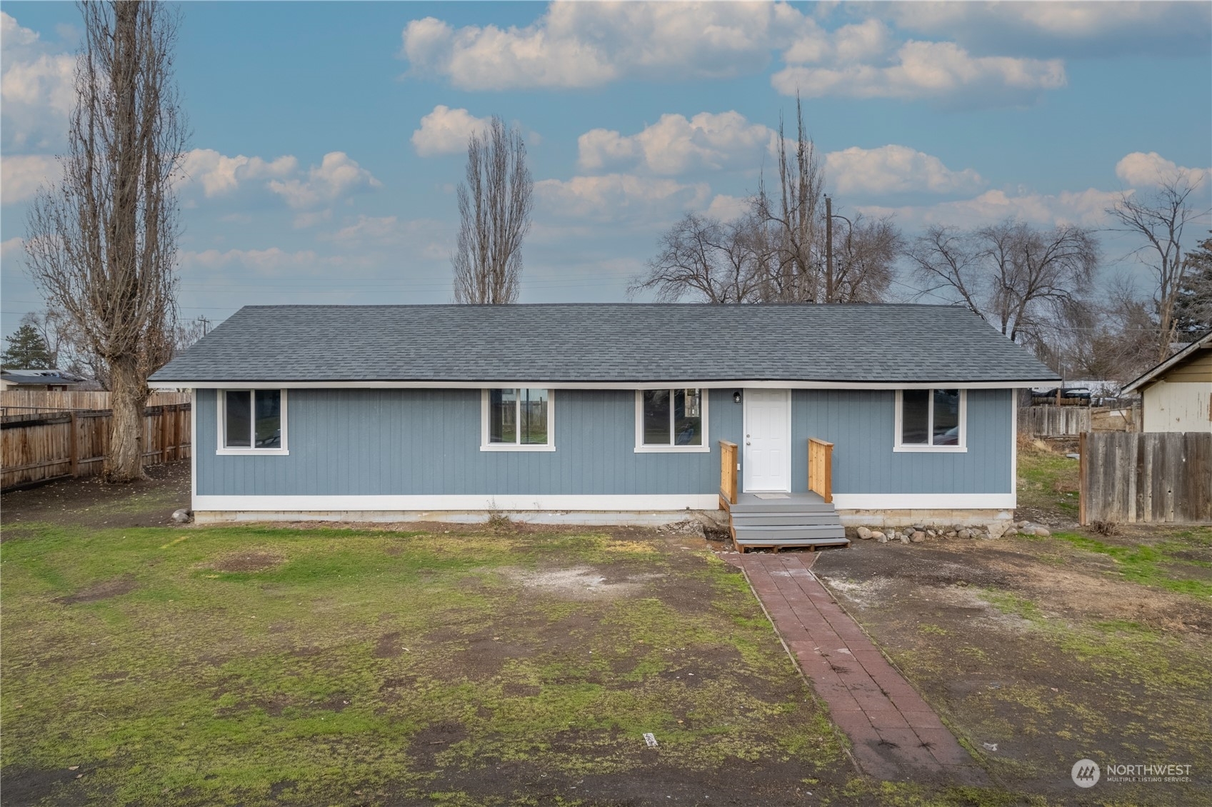 Property Photo:  9826 NE Apple Road  WA 98837 