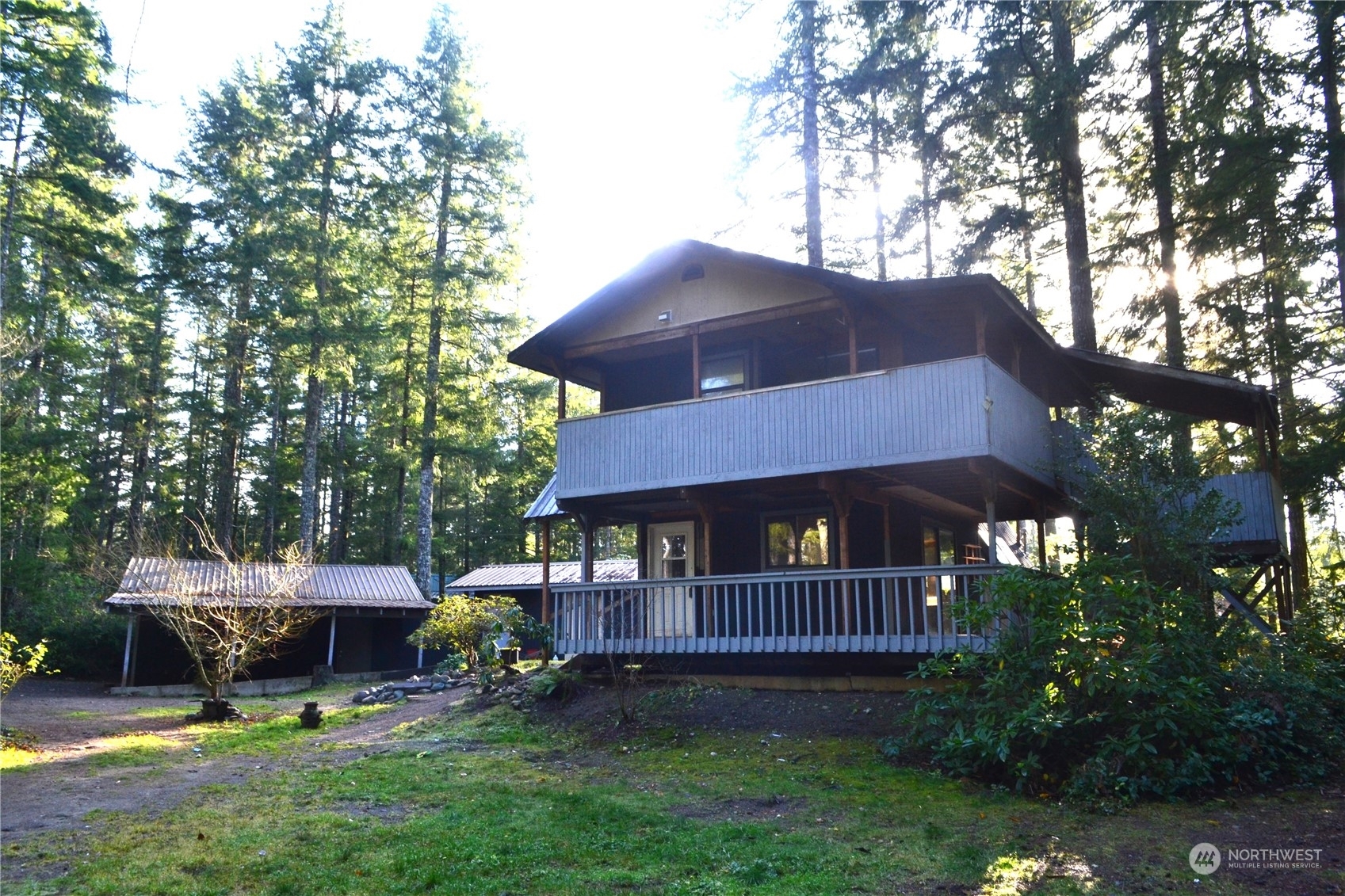 Property Photo:  110 NE Collins Drive E  WA 98588 