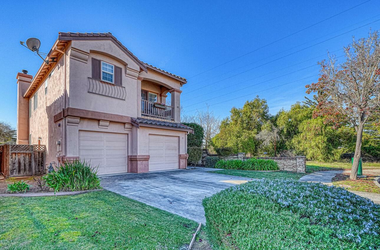 Property Photo:  25 Harrington Circle  CA 93906 