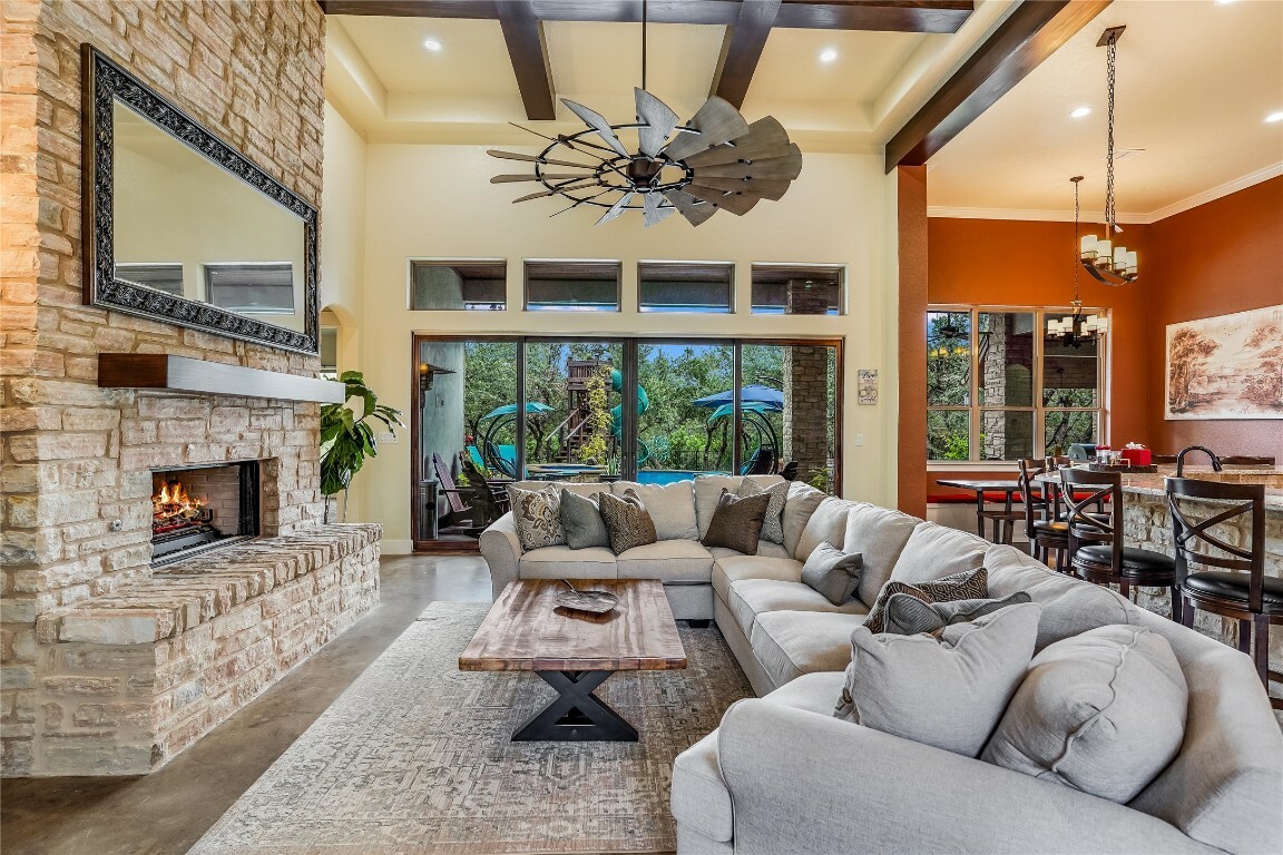 Property Photo: 1194 Vaquero Way TX 78676