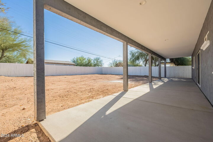 Property Photo:  993 S Lawson Drive  AZ 85120 