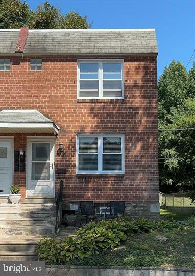 Property Photo:  203 Robbins Street Second Floor  PA 19111 