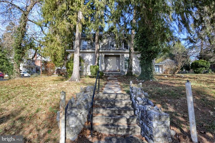 2600 Woodlawn Street  Harrisburg PA 17111 photo