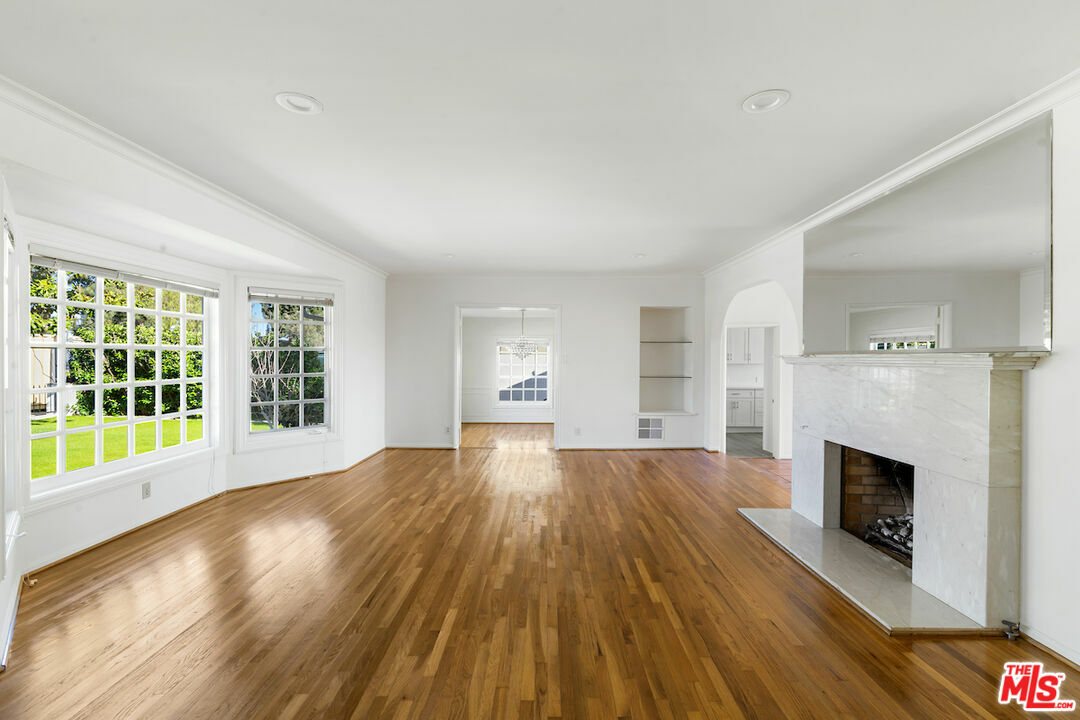 Property Photo:  946 Franklin St  CA 90403 