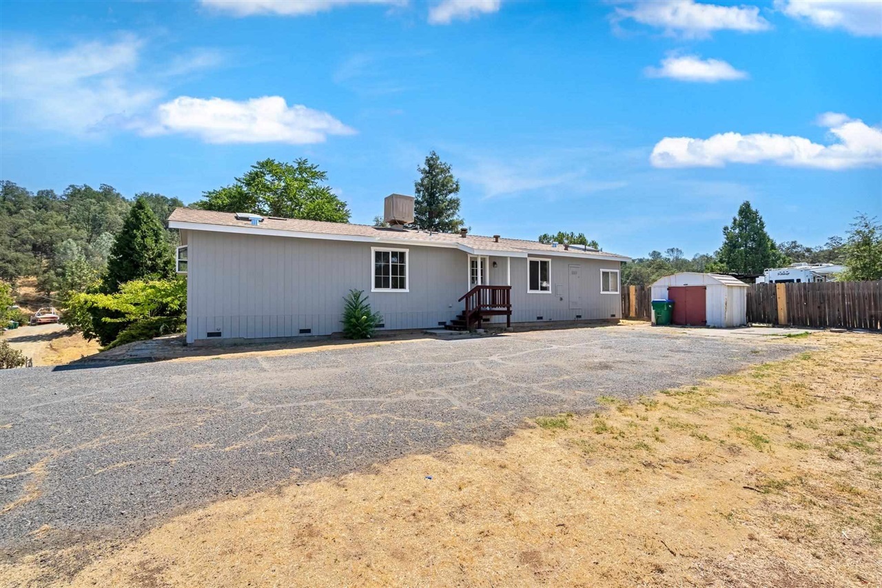 Property Photo:  17740 Woods Way  CA 95327 