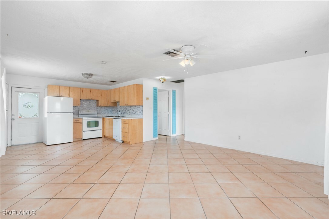 Property Photo:  4231 Mariner Lane  FL 34134 