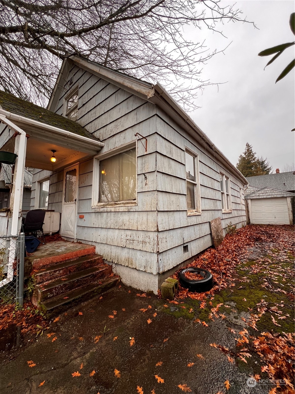 Property Photo:  4017 S Thompson  WA 98418 