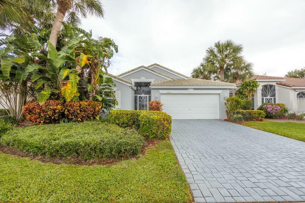 Property Photo:  10856 Royal Caribbean Circle  FL 33437 