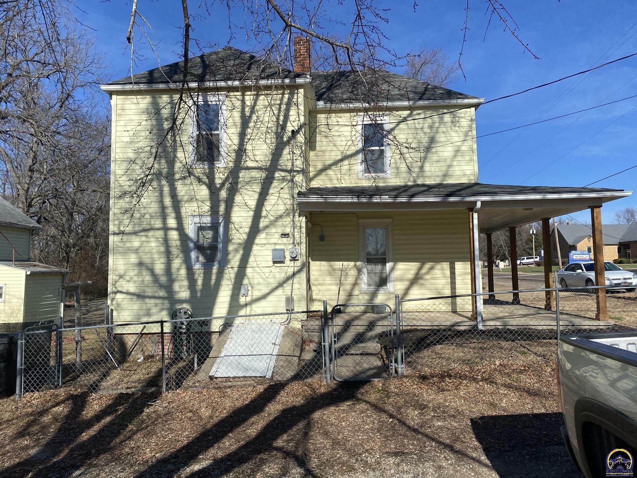 Property Photo:  7025 SE Berryton Rd  KS 66409 