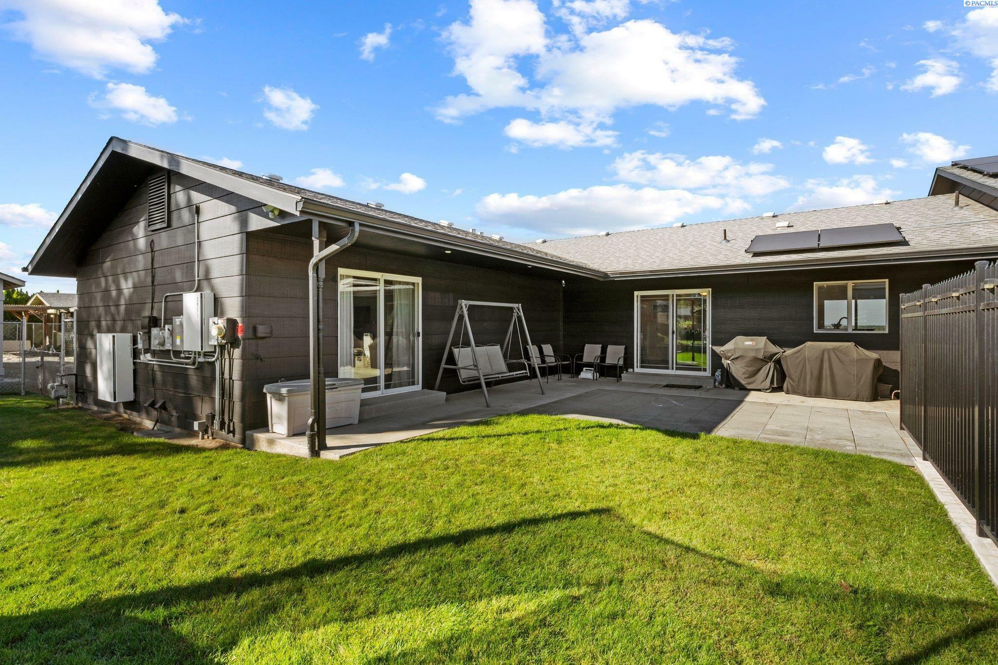 Property Photo:  2711 W Canal Dr.  WA 99336 