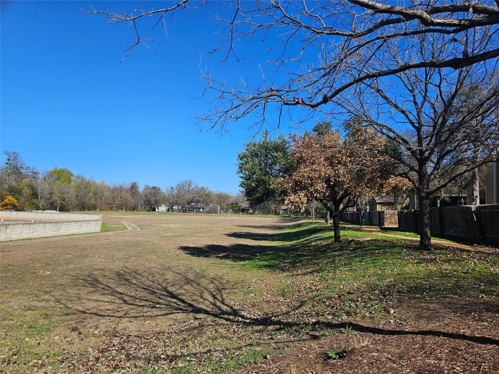 Property Photo:  2513 Lightfoot Trail  TX 78745 