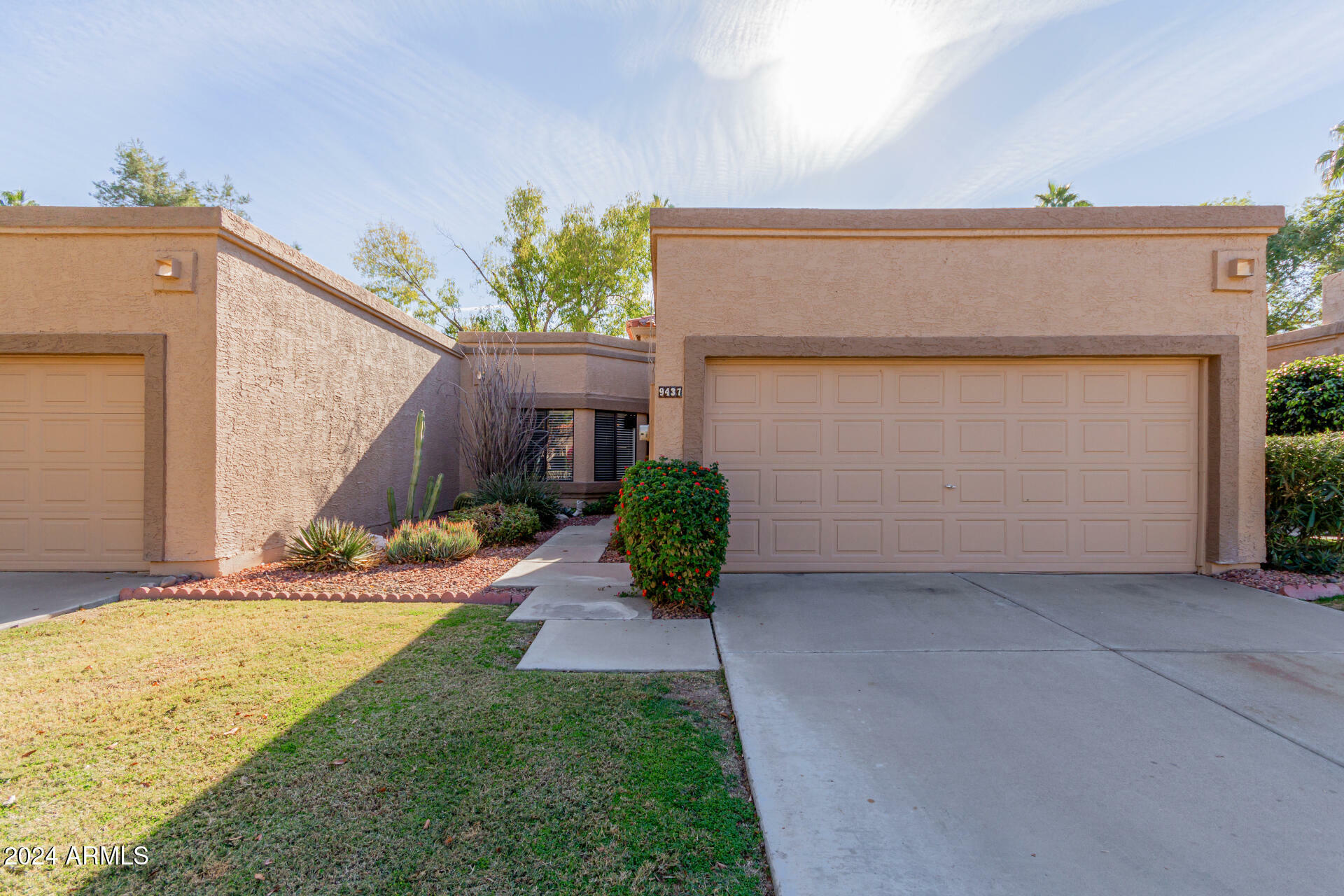 Property Photo:  9437 W McRae Way  AZ 85382 