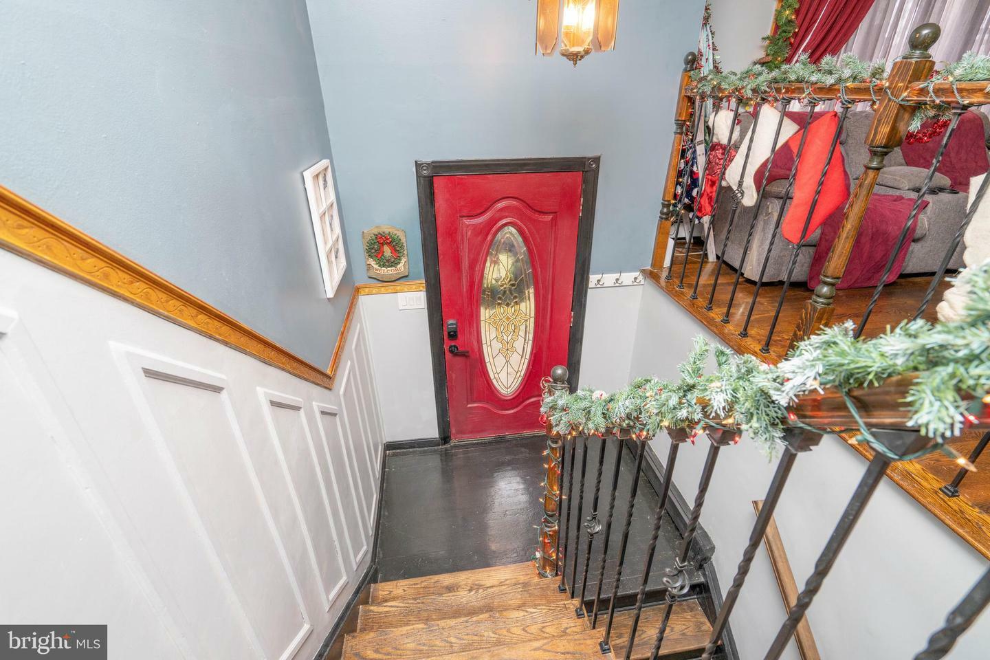 Property Photo:  39 N Robert Street  NJ 07077 