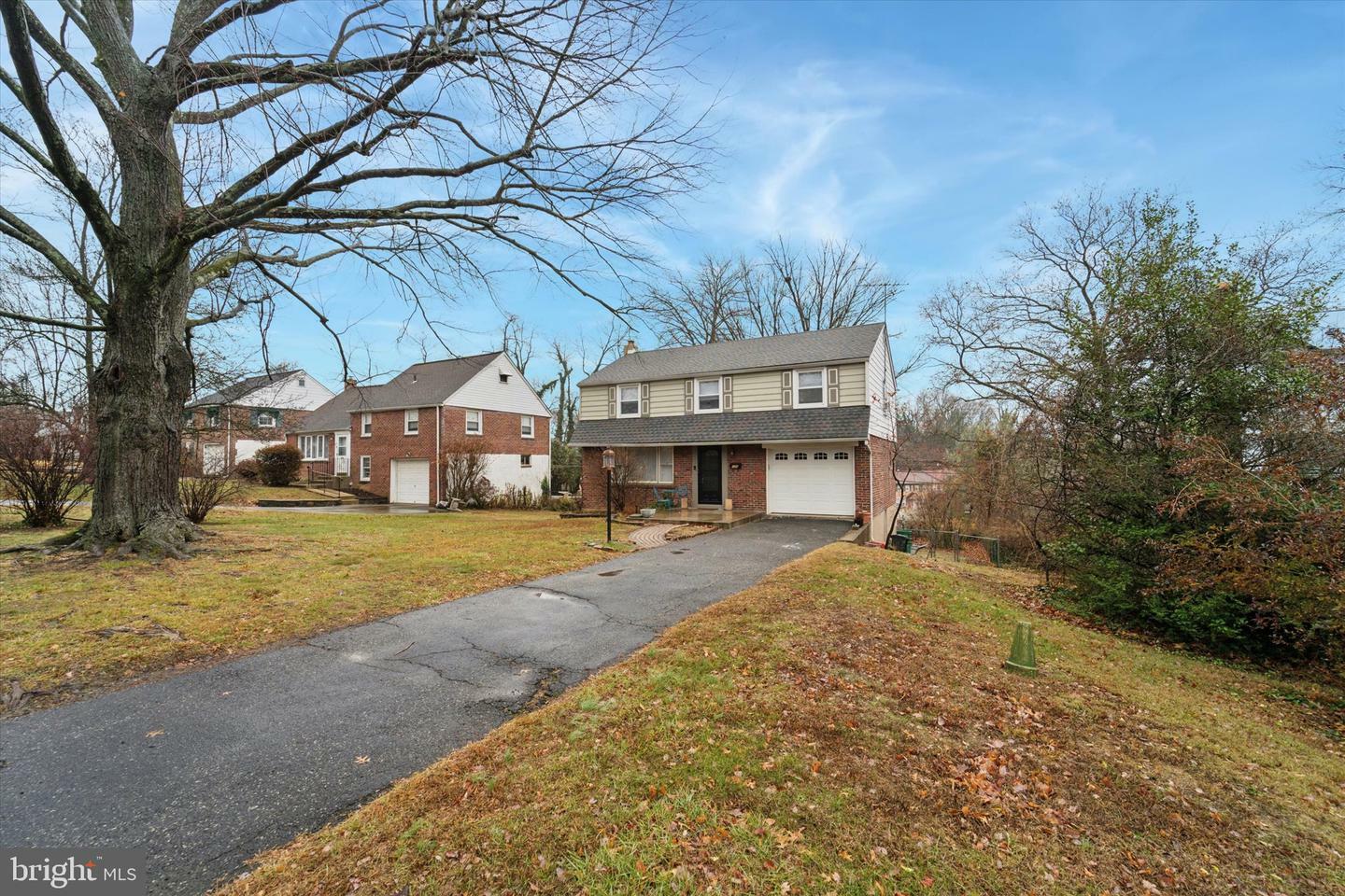 Property Photo:  105 Meadowbrook Lane  PA 19015 