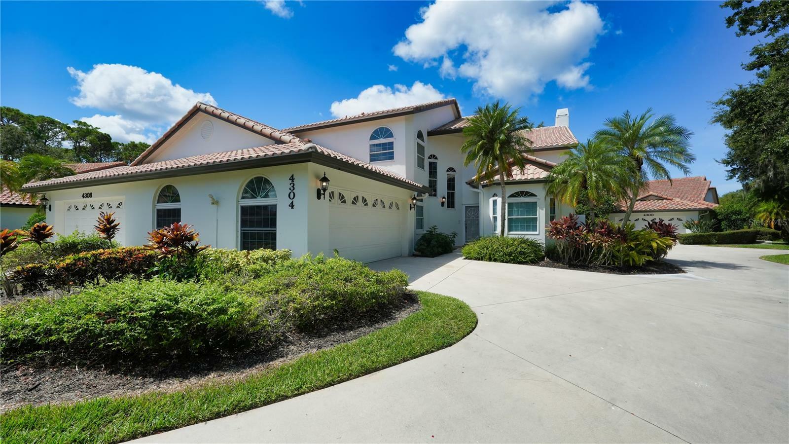 Property Photo: 4304 Camino Madera FL 34238