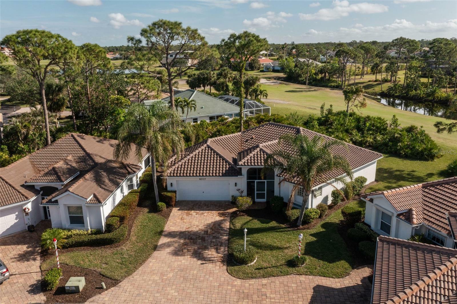 Property Photo:  4017 Cape Cole Boulevard  FL 33955 