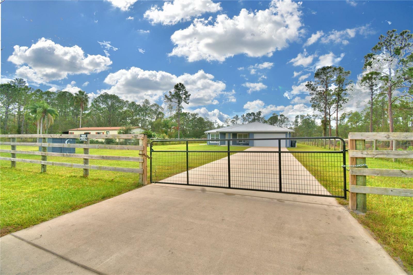 Property Photo:  117 Lake Caloosa Landing  FL 33843 