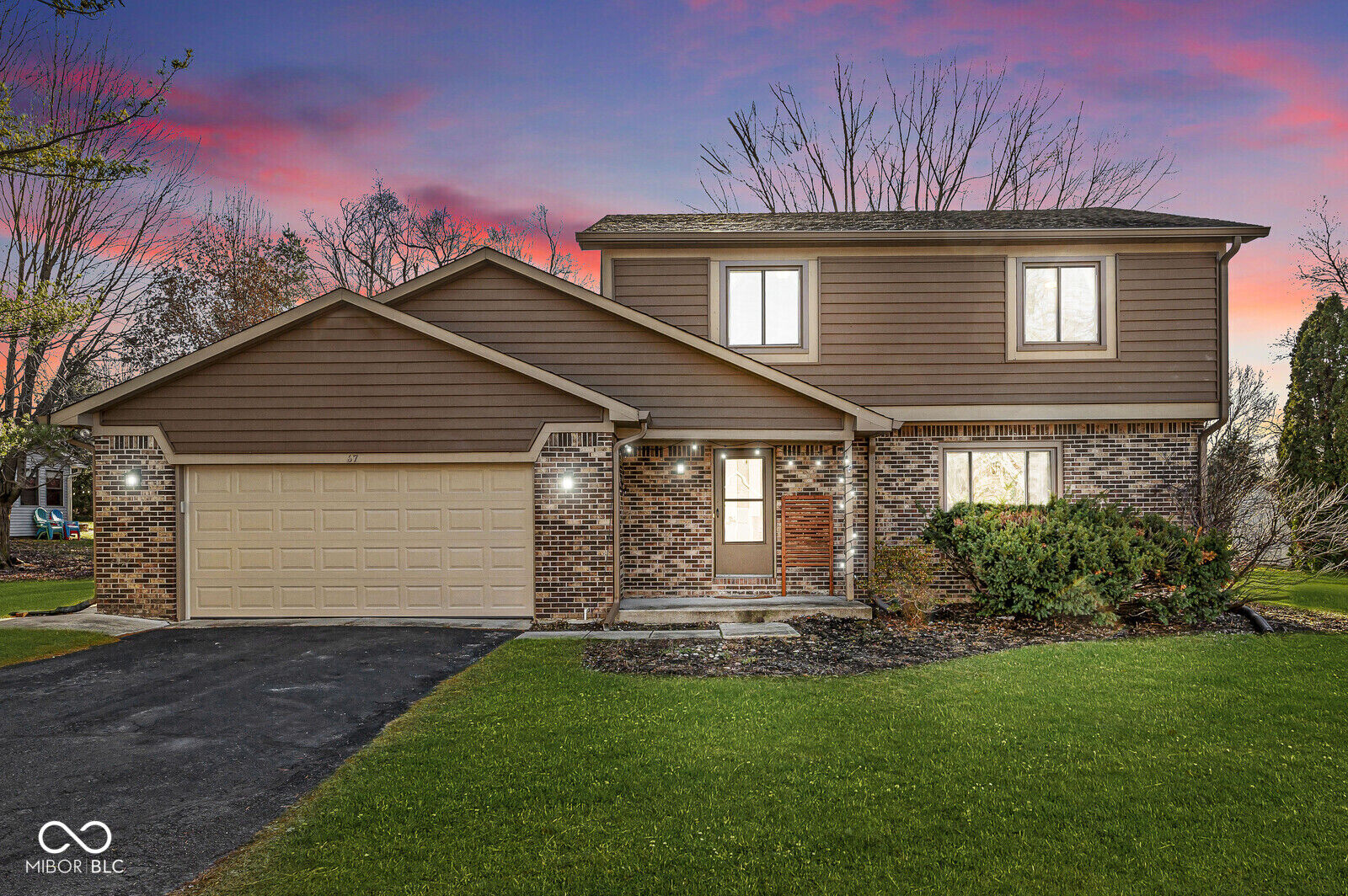 Property Photo:  67 Apple Tree Circle  IN 46038 
