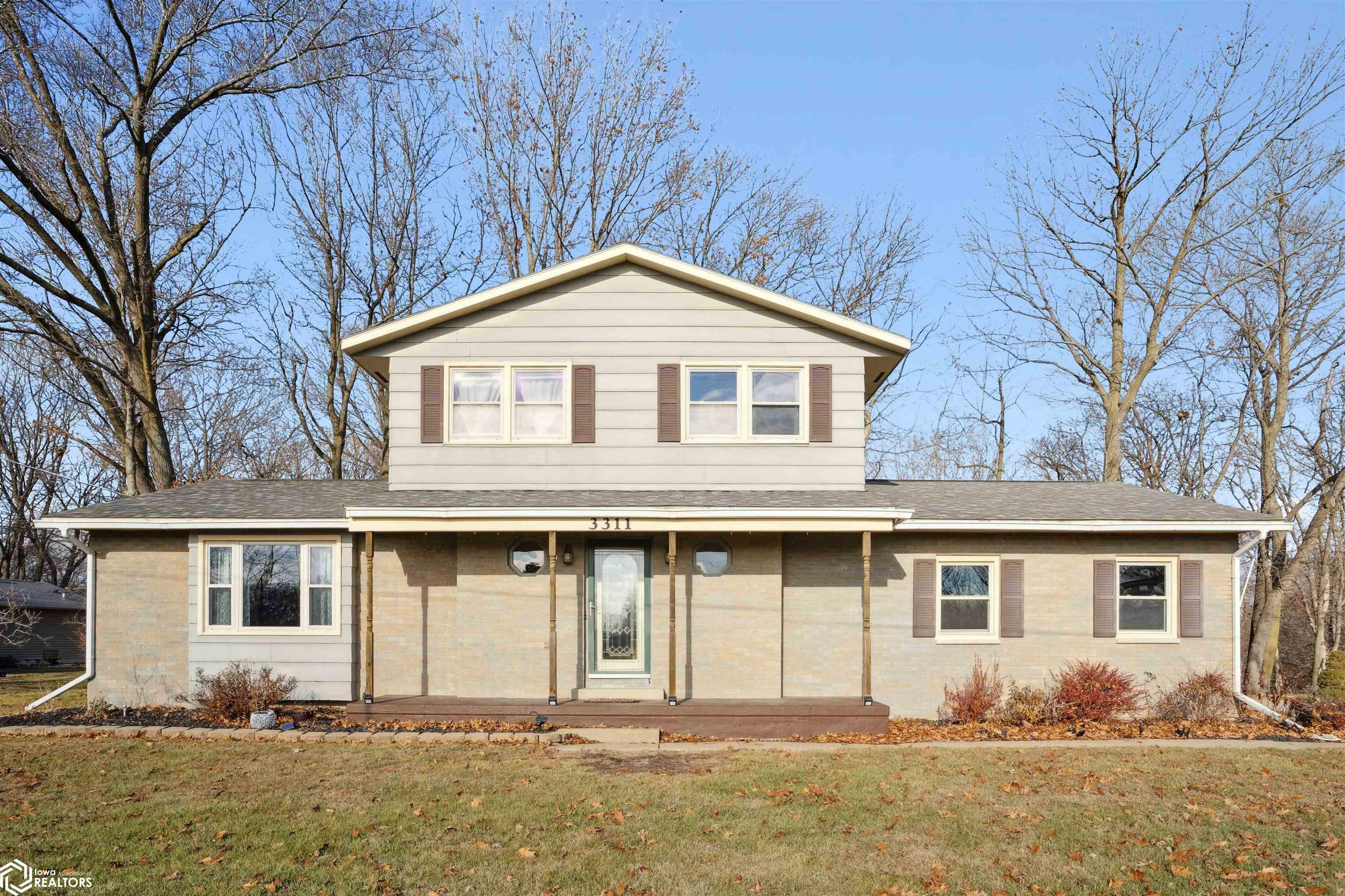 Property Photo:  3311 Country Club Lane  IA 52627 