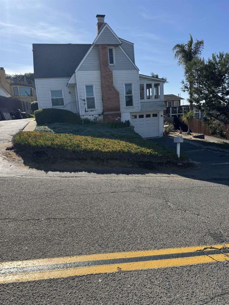 49 E E  Encinitas CA 92024 photo
