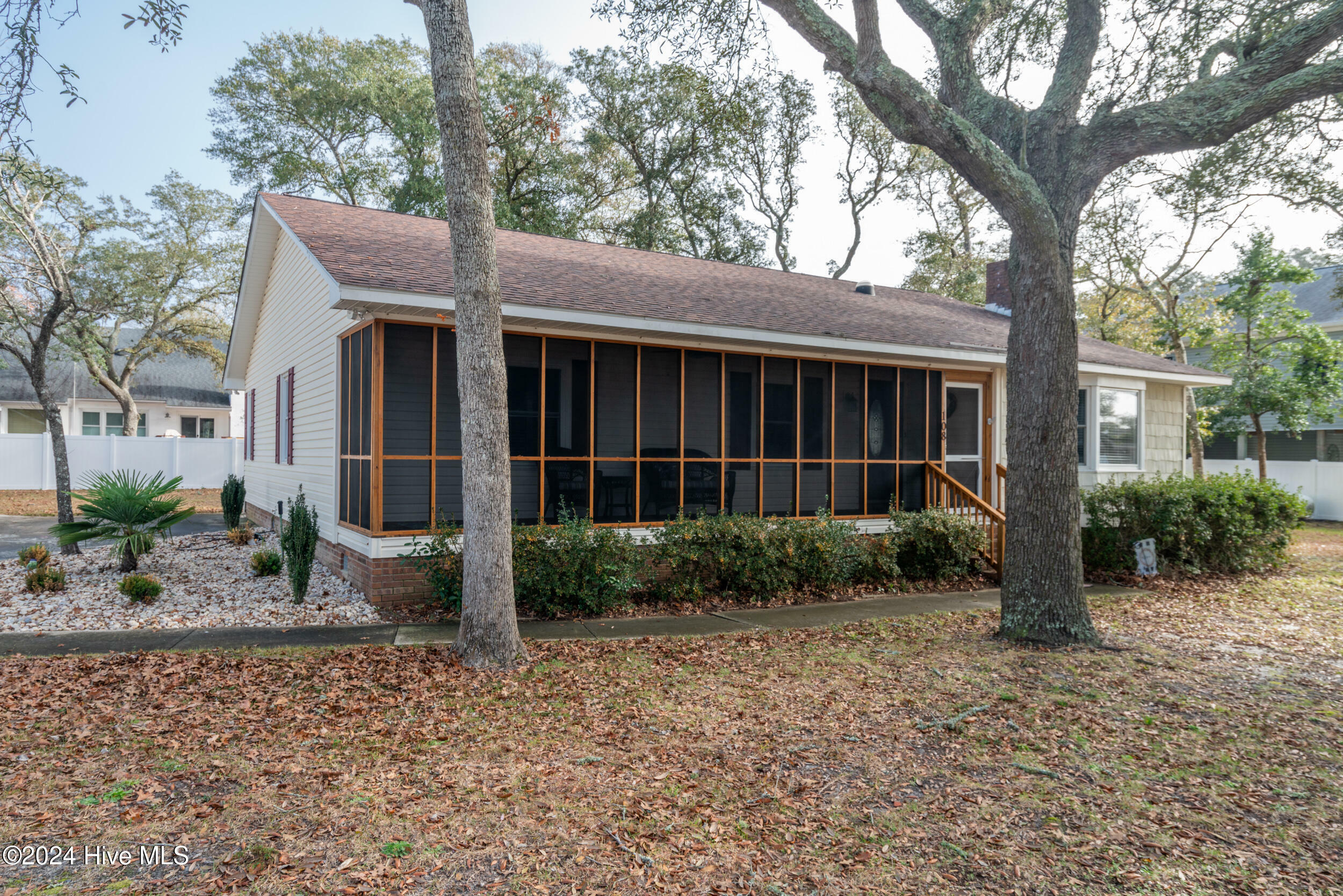 Property Photo:  108 NE 41st Street  NC 28465 