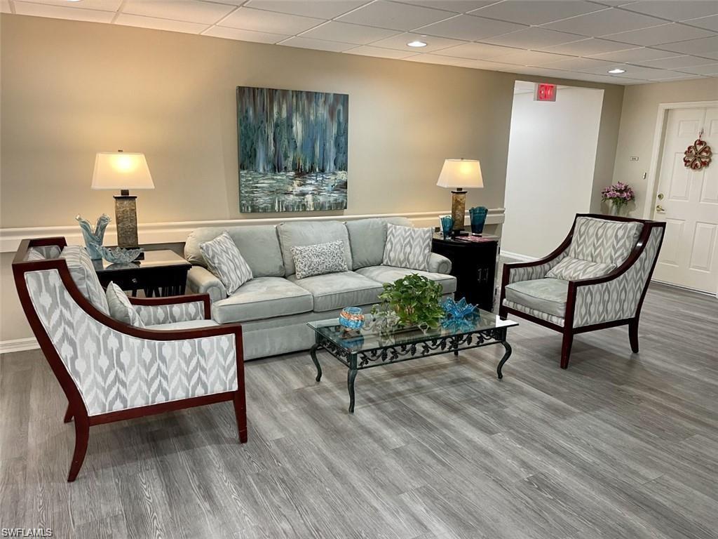 Property Photo: 900 Arbor Lake Dr 202 FL 34110
