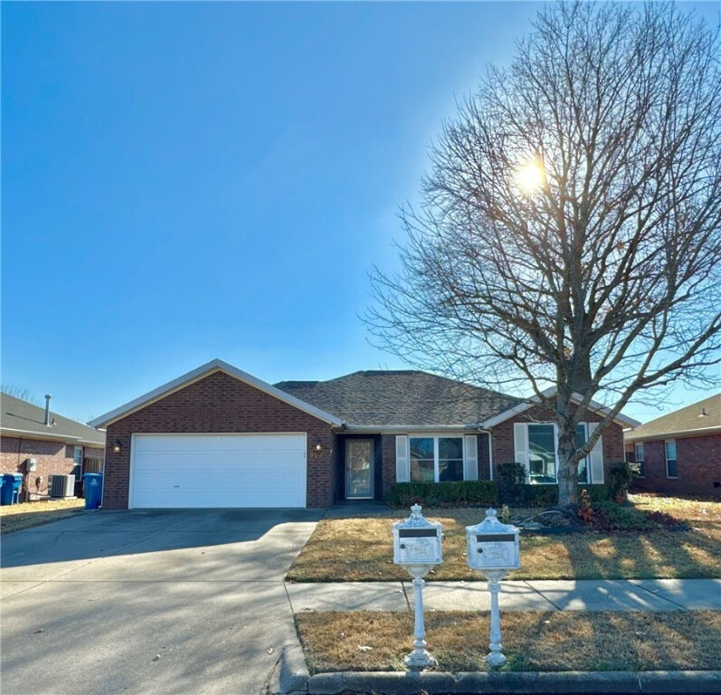 3907 SW Surrey Avenue  Bentonville AR 72712 photo