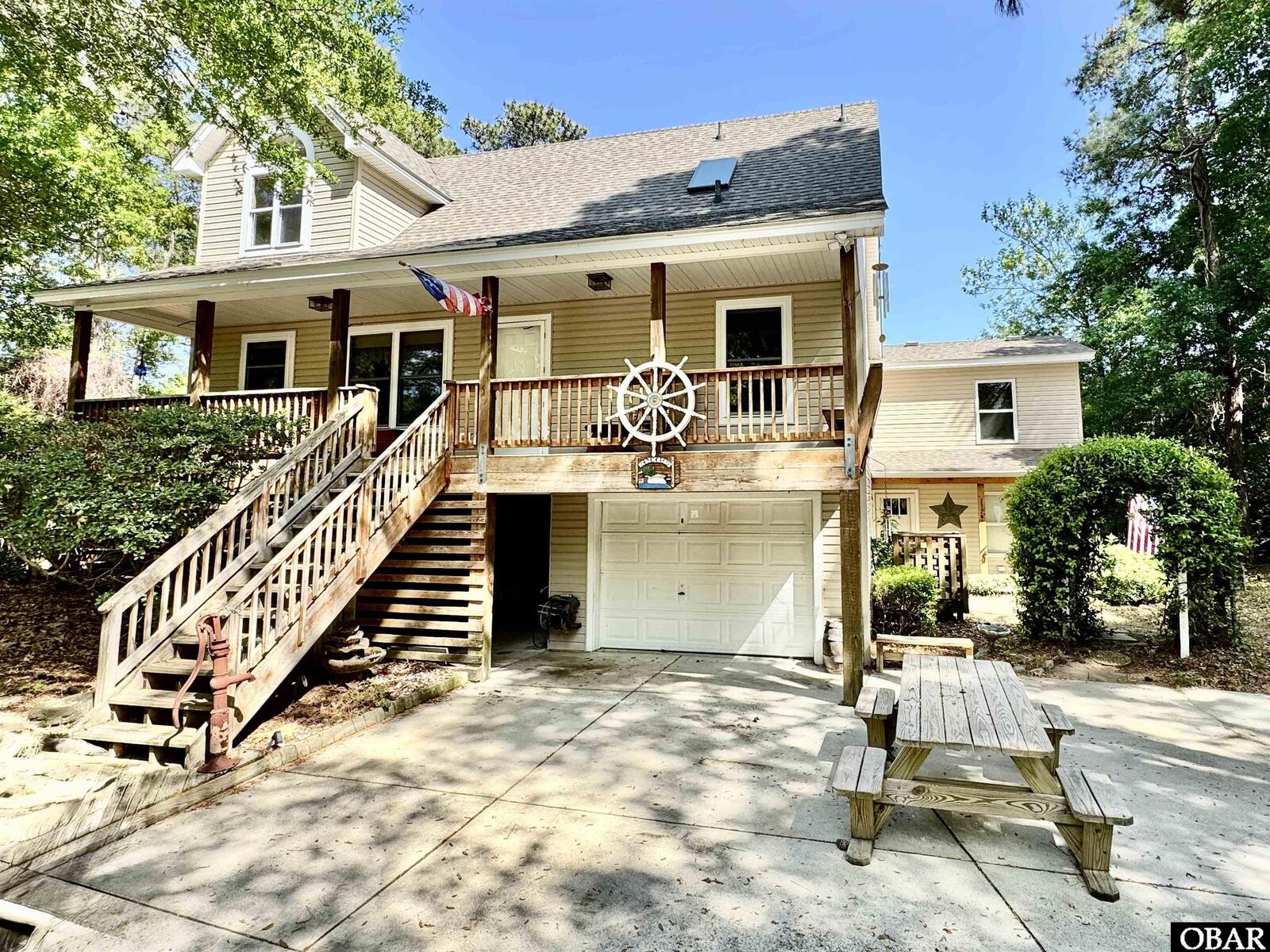 Property Photo: 117 Cliffs Of Colington Trail NC 27948